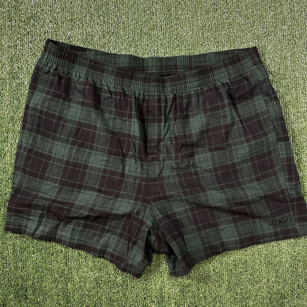 Men’s plaid skims shorts